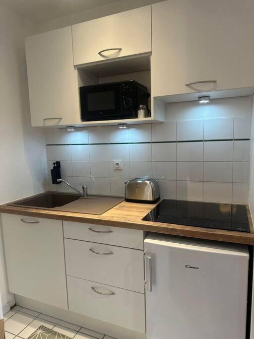 Appartement Neuf Entierement Equipe Proche Centre Амиен Екстериор снимка